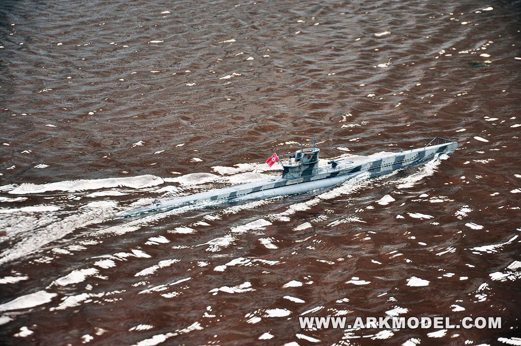 The Ship Model Forum • View topic 1/48 VIIB U82 Submarine underway